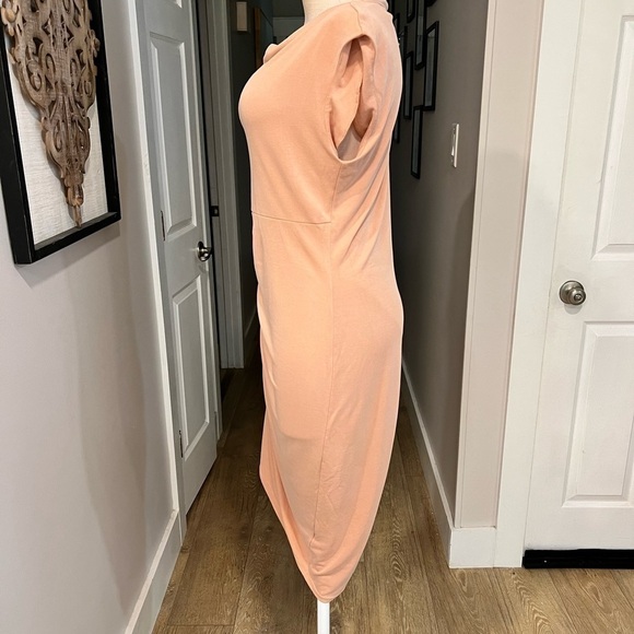 GOTTEX peach long asymmetrical figure hugging long dress - Picture 11 of 12